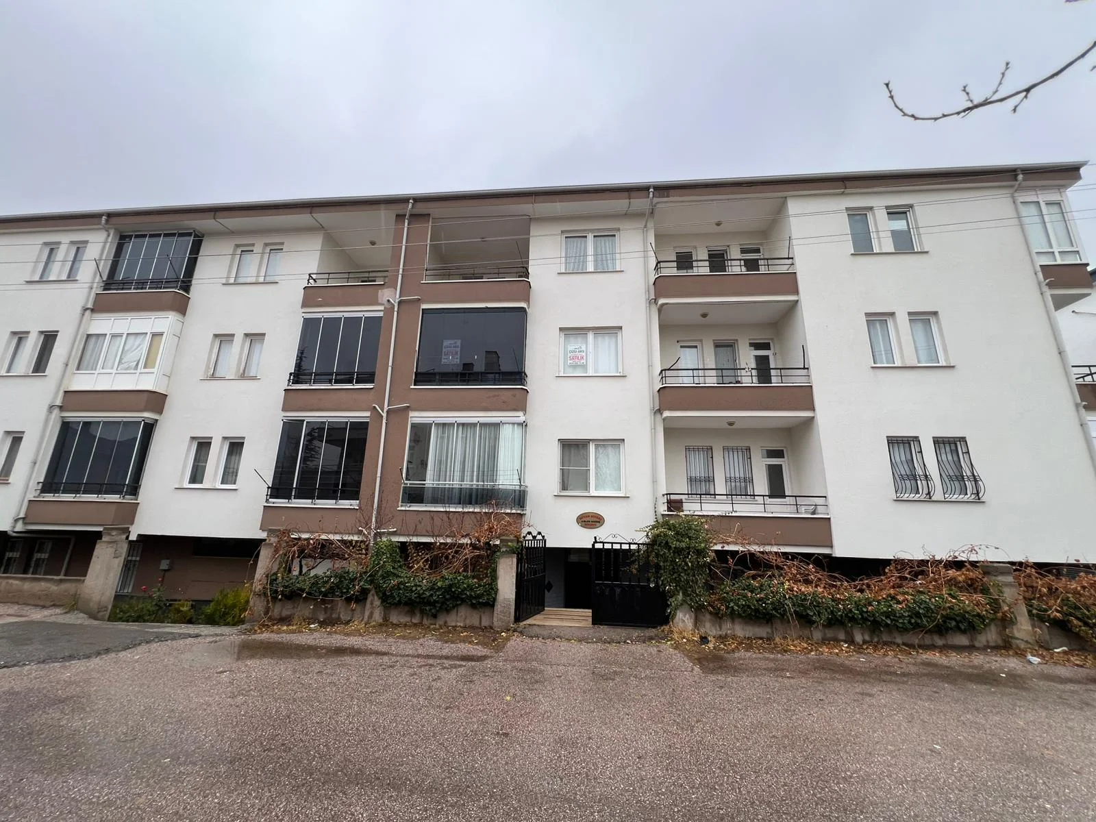 ÇOĞLAKİDE KİRALIK GENİŞ 3+1 DAİRE